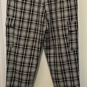 Forever 21: Plaid Pants Size Large
